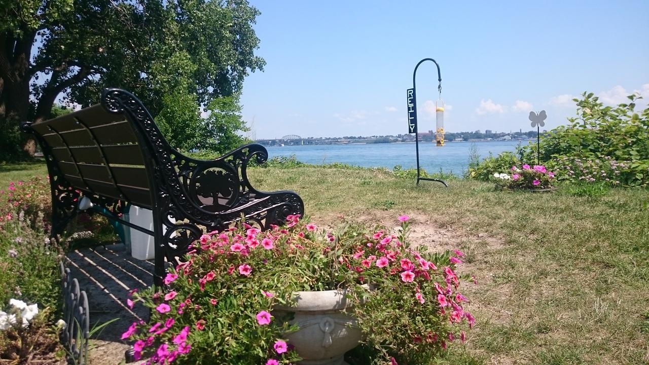 Lakeshore And Lakebreeze Lodges Fort Erie Zewnętrze zdjęcie